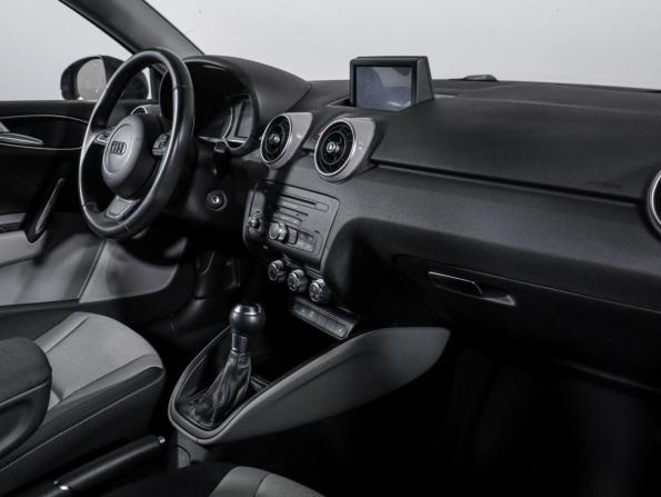 Audi A1 I (8X) с пробегом 2011 года, цена 679 000 рублей, 239146 км, хэтчбек, Автокод Объявления