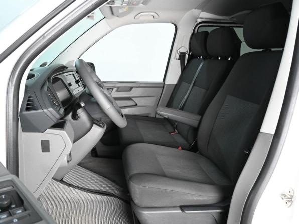 Volkswagen Transporter T6 Рестайлинг с пробегом 2020 года, цена 4 399 000 рублей, 117282 км, минивэн, Автокод Объявления