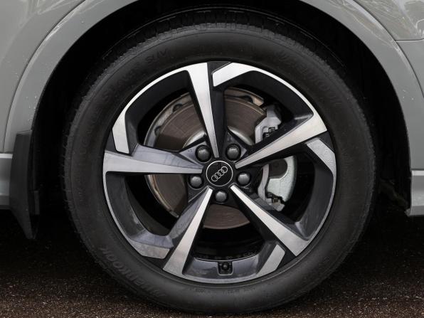 Audi Q3 II (F3) с пробегом 2025 года, цена 4 998 000 рублей, 5552 км, внедорожник, Автокод Объявления