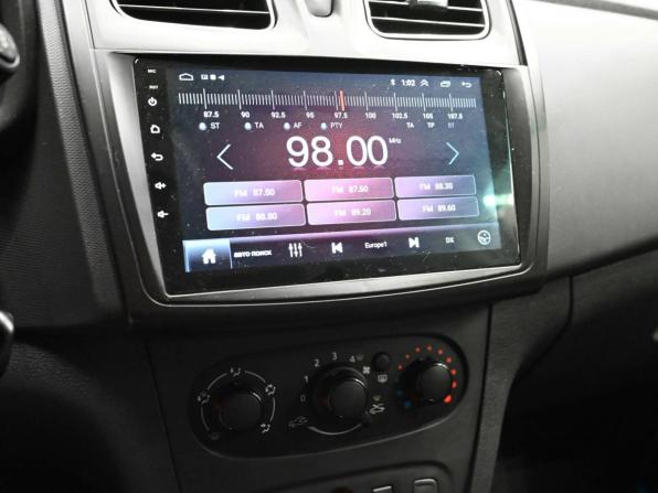 Renault Logan II с пробегом 2018 года, цена 780 000 рублей, 123537 км, седан, Автокод Объявления