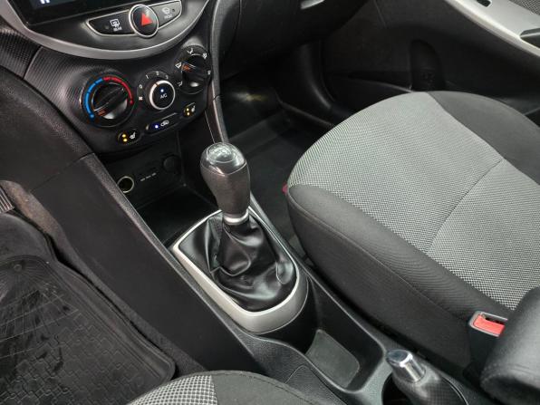 Hyundai Solaris I с пробегом 2012 года, цена 825 000 рублей, 178000 км, хэтчбек, Автокод Объявления