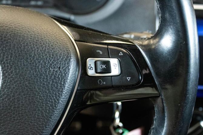 Volkswagen Polo V Рестайлинг с пробегом 2016 года, цена 1 269 000 рублей, 86158 км, седан, Автокод Объявления