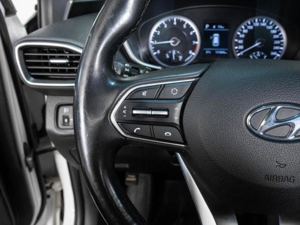 Hyundai Santa Fe IV с пробегом 2018 года, цена 2 677 000 рублей, 131883 км, внедорожник, Автокод Объявления