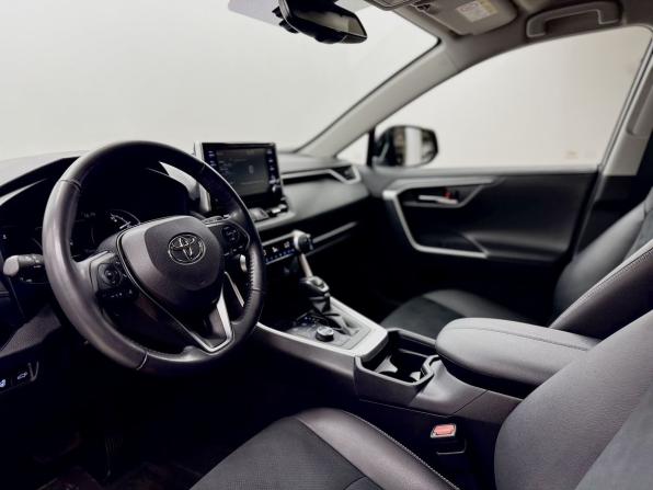 Toyota RAV4 V (XA50) с пробегом 2021 года, цена 4 525 000 рублей, 21003 км, внедорожник, Автокод Объявления