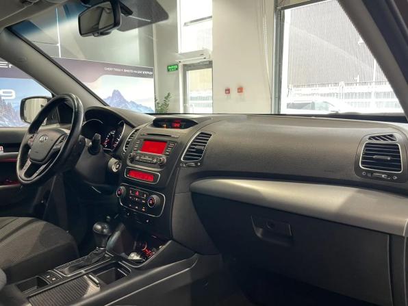 Kia Sorento II Рестайлинг с пробегом 2015 года, цена 1 768 000 рублей, 120623 км, внедорожник, Автокод Объявления