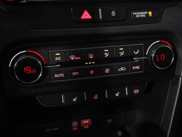 Kia Ceed III с пробегом 2018 года, цена 1 569 000 рублей, 112944 км, хэтчбек, Автокод Объявления