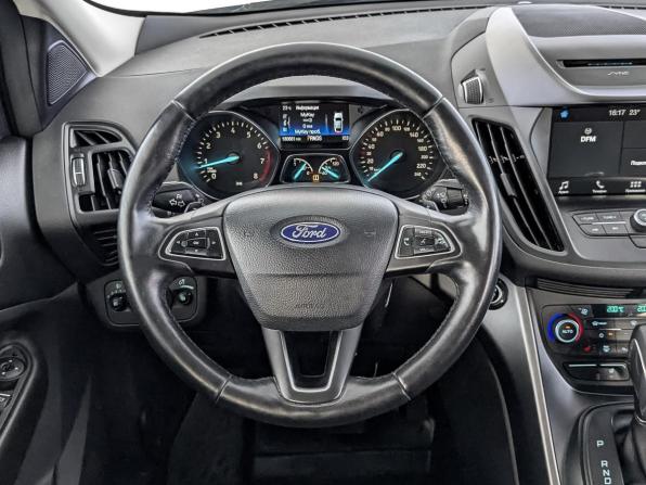 Ford Kuga II Рестайлинг с пробегом 2018 года, цена 1 550 000 рублей, 180670 км, внедорожник, Автокод Объявления
