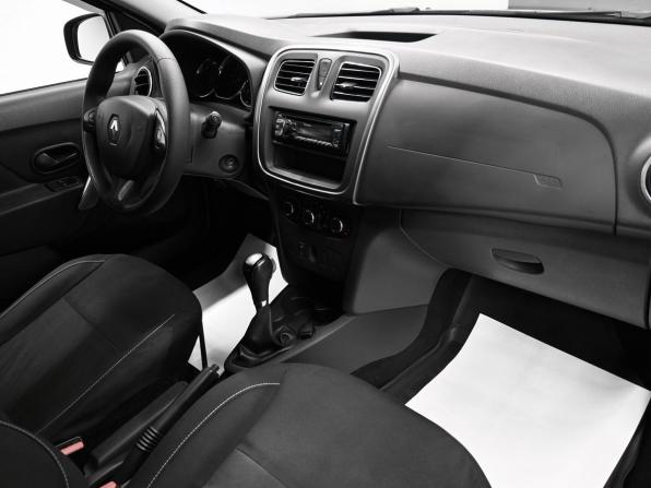 Renault Sandero II с пробегом 2015 года, цена 1 095 000 рублей, 80344 км, хэтчбек, Автокод Объявления