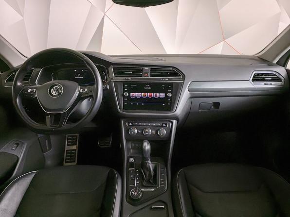 Volkswagen Tiguan II с пробегом 2019 года, цена 2 900 000 рублей, 134284 км, внедорожник, Автокод Объявления