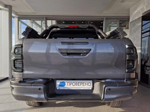 Toyota Hilux VIII с пробегом 2017 года, цена 2 742 000 рублей, 102619 км, offers.body_type.unknown, Автокод Объявления