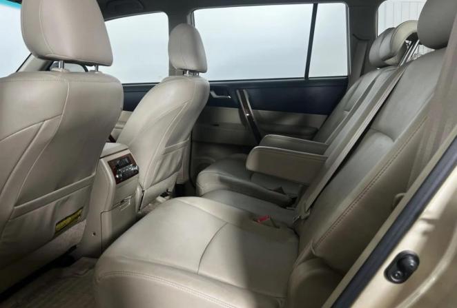Toyota Highlander II (XU40) Рестайлинг с пробегом 2011 года, цена 2 390 000 рублей, 118305 км, внедорожник, Автокод Объявления