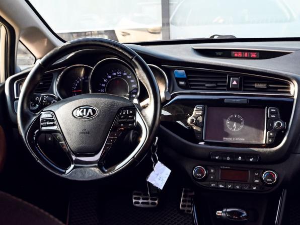 Kia Ceed II Рестайлинг с пробегом 2016 года, цена 1 229 000 рублей, 184426 км, хэтчбек, Автокод Объявления
