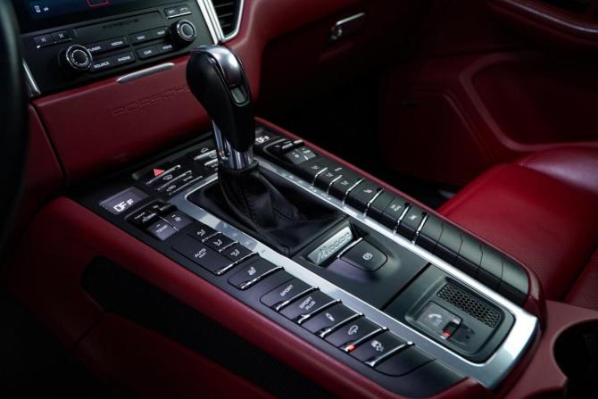 Porsche Macan I с пробегом 2017 года, цена 4 397 077 рублей, 97545 км, внедорожник, Автокод Объявления