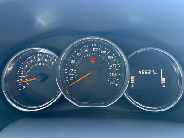 Renault Logan II Рестайлинг с пробегом 2021 года, цена 1 325 000 рублей, 49537 км, седан, Автокод Объявления