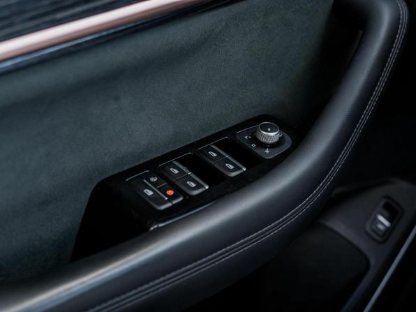 Geely Monjaro I с пробегом 2023 года, цена 2 670 000 рублей, 125517 км, внедорожник, Автокод Объявления