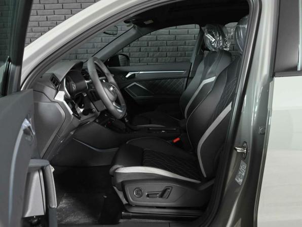 Audi Q3 II (F3) с пробегом 2025 года, цена 4 998 000 рублей, 48 км, внедорожник, Автокод Объявления