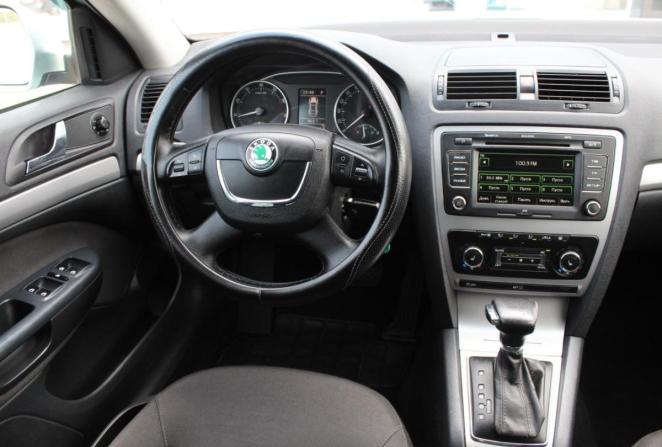Skoda Octavia II (A5) Рестайлинг с пробегом 2012 года, цена 900 000 рублей, 165182 км, лифтбек, Автокод Объявления