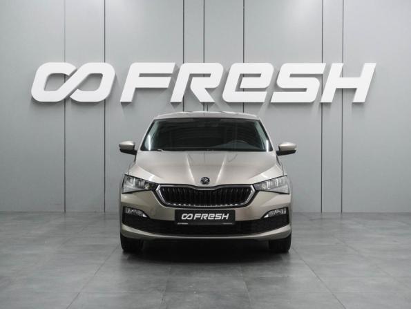 Skoda Rapid II с пробегом 2022 года, цена 2 349 000 рублей, 12774 км, лифтбек, Автокод Объявления