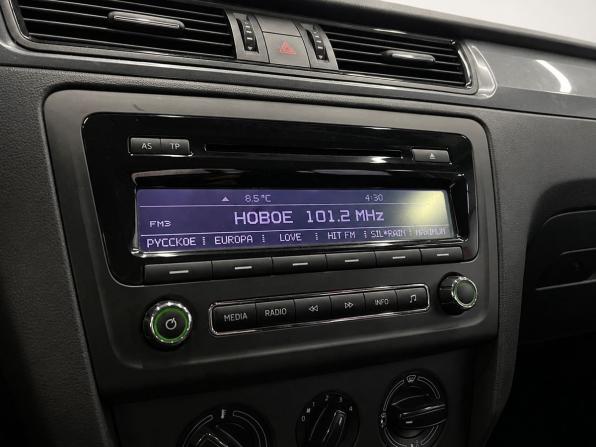 Skoda Rapid I с пробегом 2015 года, цена 999 000 рублей, 175334 км, лифтбек, Автокод Объявления