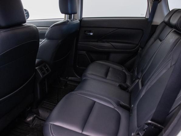Mitsubishi Outlander III Рестайлинг 3 с пробегом 2021 года, цена 2 895 000 рублей, 51000 км, внедорожник, Автокод Объявления