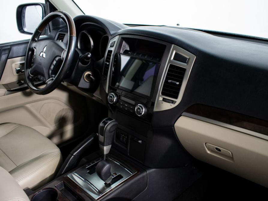 Mitsubishi Pajero IV Рестайлинг 2 Москва  - изображение 11