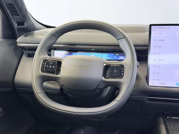 Lynk &amp; Co 900 с пробегом 2026 года, цена 8 000 000 рублей, 35 км, внедорожник, Автокод Объявления