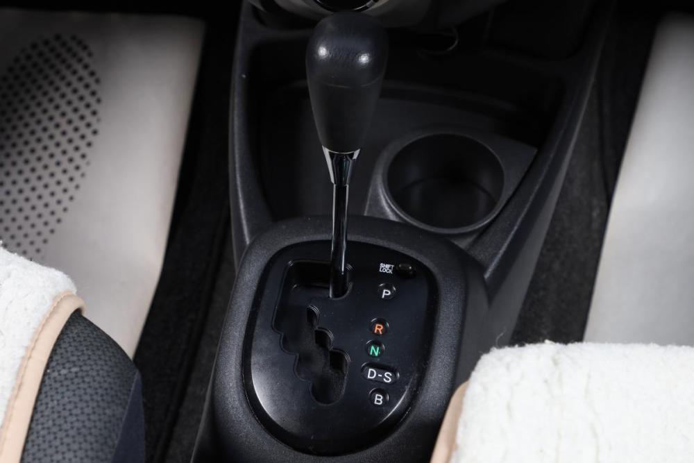 Toyota Vitz II (XP90) Новосибирск  - изображение 14