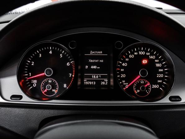 Volkswagen Passat B7 с пробегом 2011 года, цена 949 000 рублей, 197013 км, седан, Автокод Объявления