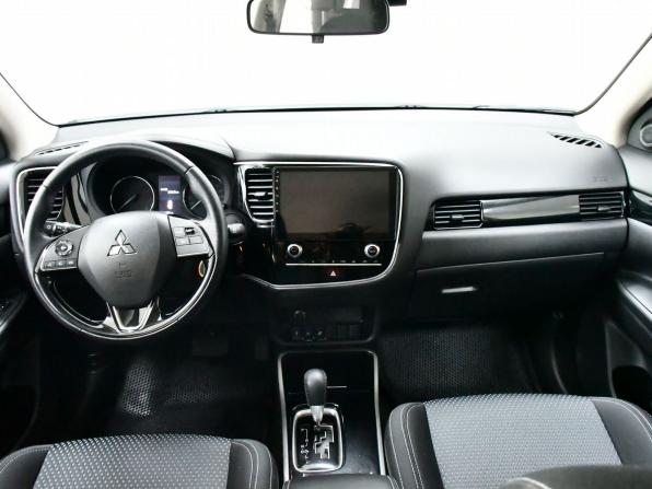 Mitsubishi Outlander III Рестайлинг 3 с пробегом 2022 года, цена 2 970 000 рублей, 54576 км, внедорожник, Автокод Объявления
