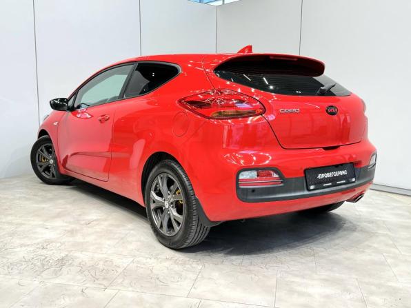 Kia Ceed II Рестайлинг с пробегом 2017 года, цена 1 369 000 рублей, 227593 км, хэтчбек, Автокод Объявления