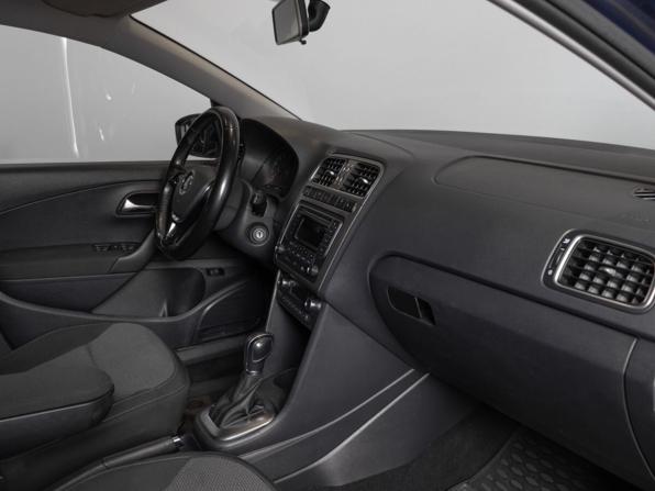 Volkswagen Polo V Рестайлинг с пробегом 2016 года, цена 1 180 000 рублей, 115928 км, седан, Автокод Объявления