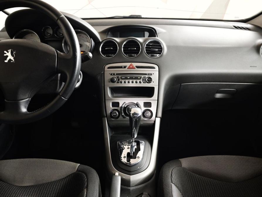 Peugeot 308 I Москва  - изображение 14