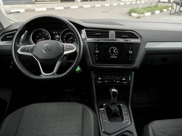 Volkswagen Tiguan II Рестайлинг с пробегом 2021 года, цена 2 985 000 рублей, 43987 км, внедорожник, Автокод Объявления