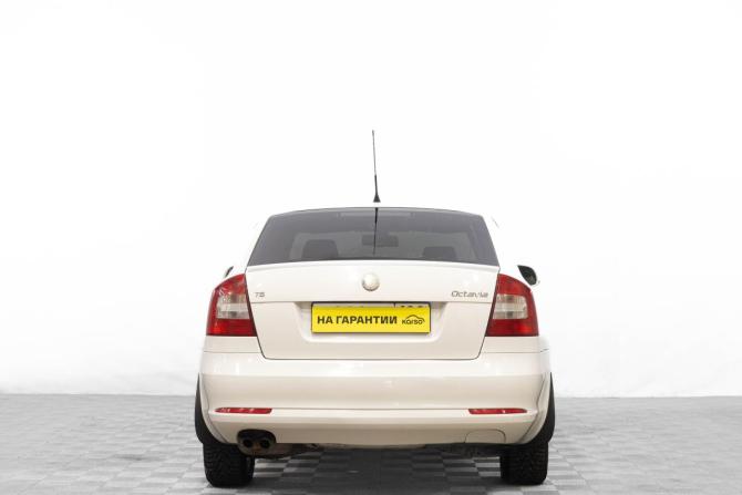 Skoda Octavia II (A5) Рестайлинг с пробегом 2010 года, цена 699 000 рублей, 262000 км, лифтбек, Автокод Объявления