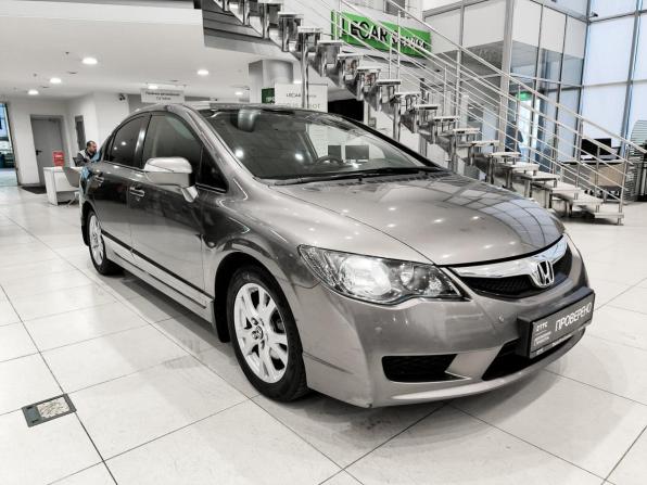 Honda Civic VIII Рестайлинг с пробегом 2009 года, цена 890 000 рублей, 210000 км, седан, Автокод Объявления