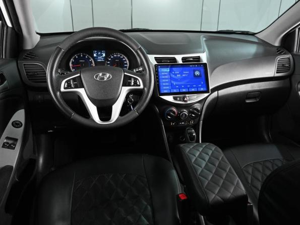 Hyundai Solaris I Рестайлинг с пробегом 2015 года, цена 1 190 000 рублей, 139944 км, седан, Автокод Объявления