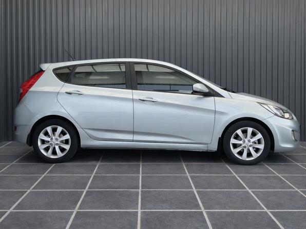 Hyundai Solaris I с пробегом 2013 года, цена 957 000 рублей, 96000 км, хэтчбек, Автокод Объявления