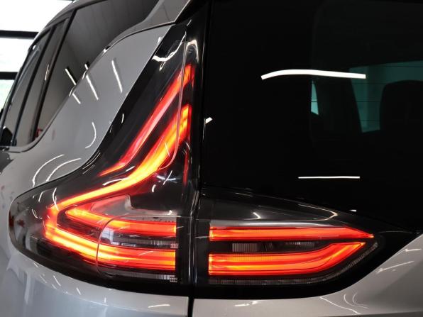 Renault Espace V с пробегом 2017 года, цена 1 475 100 рублей, 154010 км, минивэн, Автокод Объявления
