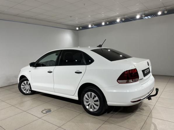 Volkswagen Polo V Рестайлинг с пробегом 2018 года, цена 949 000 рублей, 123705 км, седан, Автокод Объявления