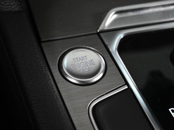 Volkswagen Passat B8 с пробегом 2016 года, цена 1 499 000 рублей, 229662 км, седан, Автокод Объявления