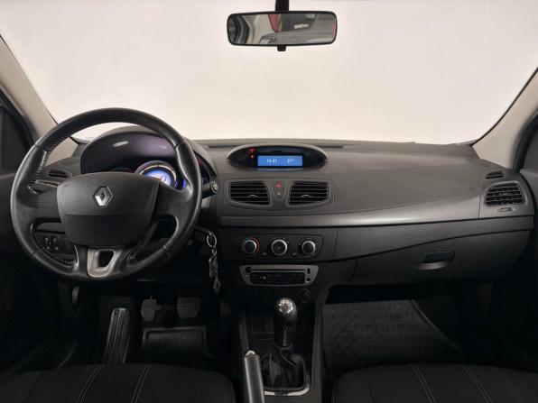 Renault Fluence I Рестайлинг с пробегом 2013 года, цена 690 000 рублей, 207979 км, седан, Автокод Объявления