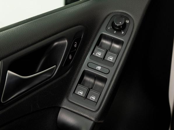 Volkswagen Golf VI с пробегом 2011 года, цена 628 000 рублей, 191542 км, хэтчбек, Автокод Объявления