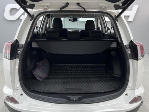 Toyota RAV4 IV (XA40) Рестайлинг с пробегом 2017 года, цена 2 350 000 рублей, 133792 км, внедорожник, Автокод Объявления