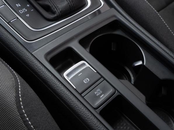 Volkswagen Golf VII Рестайлинг с пробегом 2020 года, цена 2 549 000 рублей, 215221 км, универсал, Автокод Объявления