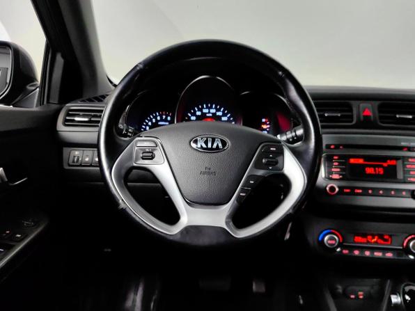 Kia Rio III Рестайлинг с пробегом 2015 года, цена 818 000 рублей, 122479 км, хэтчбек, Автокод Объявления