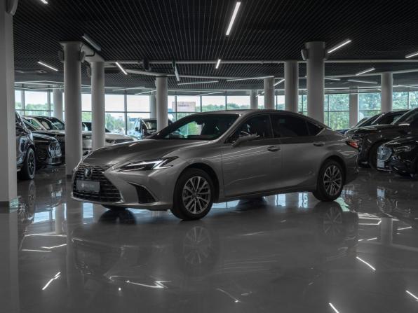 Lexus ES VII Рестайлинг 2 с пробегом 2025 года, цена 5 700 000 рублей, 17 км, седан, Автокод Объявления