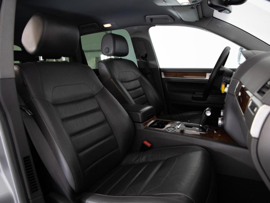 Volkswagen Touareg I Рестайлинг Санкт-Петербург  - изображение 12