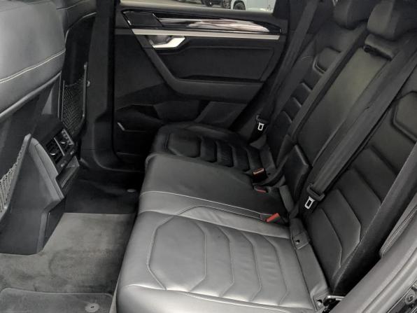 Volkswagen Touareg III с пробегом 2018 года, цена 5 270 000 рублей, 96155 км, внедорожник, Автокод Объявления