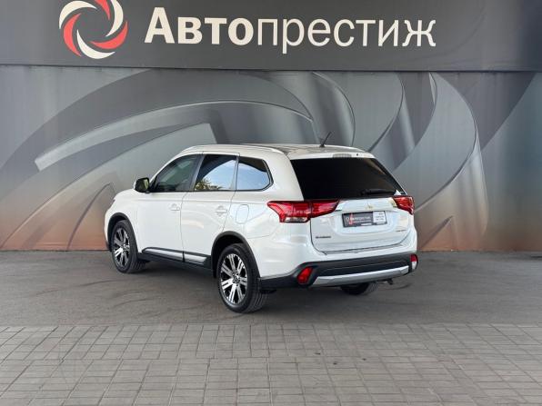 Mitsubishi Outlander III Рестайлинг 2 с пробегом 2016 года, цена 1 593 000 рублей, 106236 км, внедорожник, Автокод Объявления