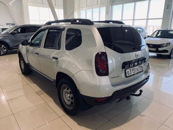 Renault Duster I Рестайлинг с пробегом 2017 года, цена 1 500 000 рублей, 122000 км, внедорожник, Автокод Объявления